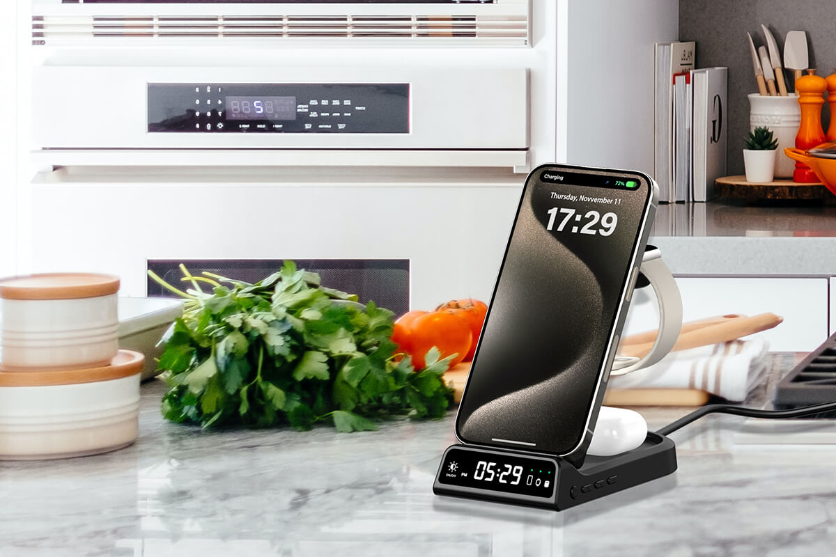 The swanscout 702A delivers wireless power through a sleek, minimalist frame—ideal for keeping your desk clutter-free and your devices fully charged.